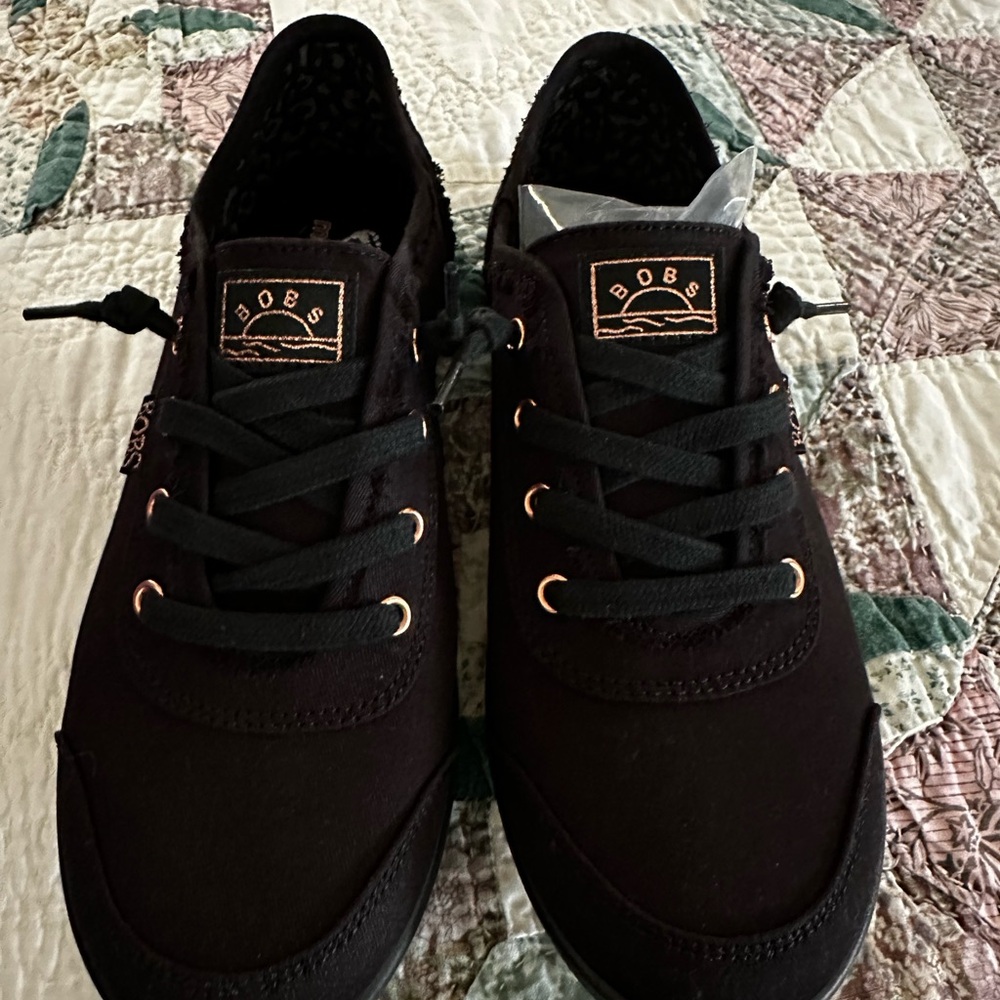 Skechers Black Classic Sneakers